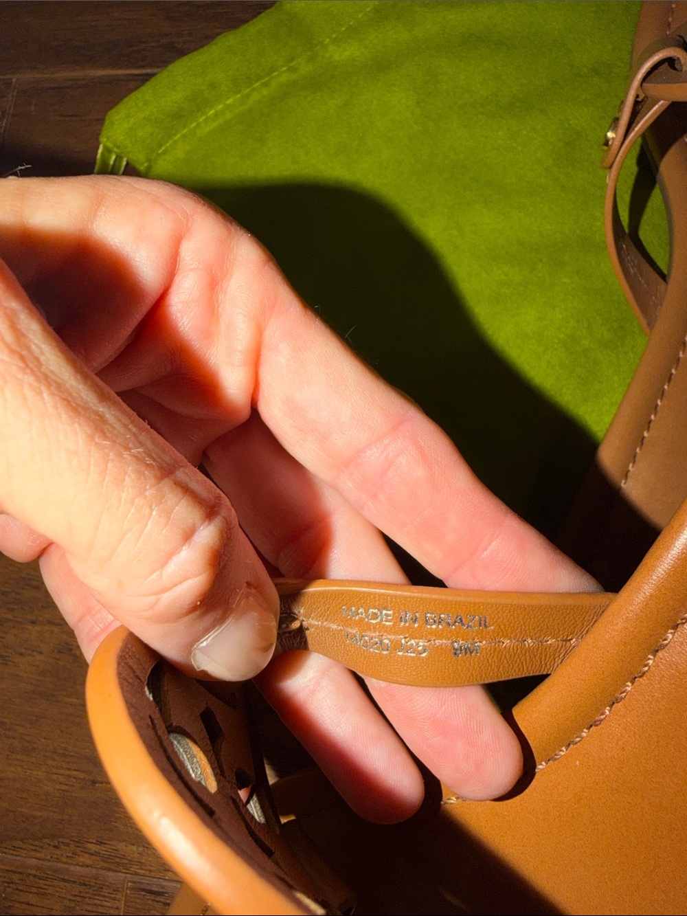 Tory Burch Miller Leather Logo Thong Sandals - Picture 5 of 6
